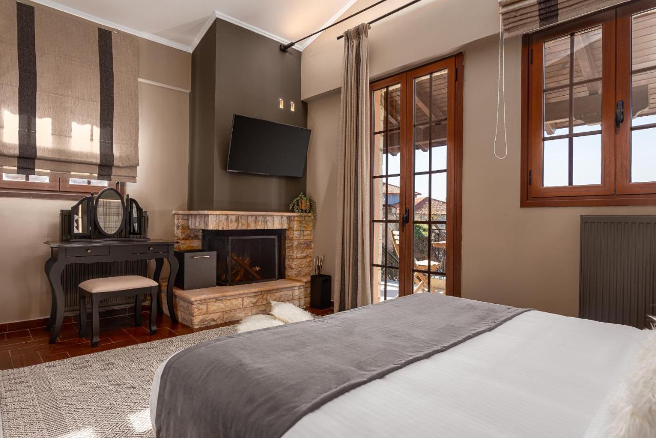 Gm Luxury Suites Kalavryta Exterior photo