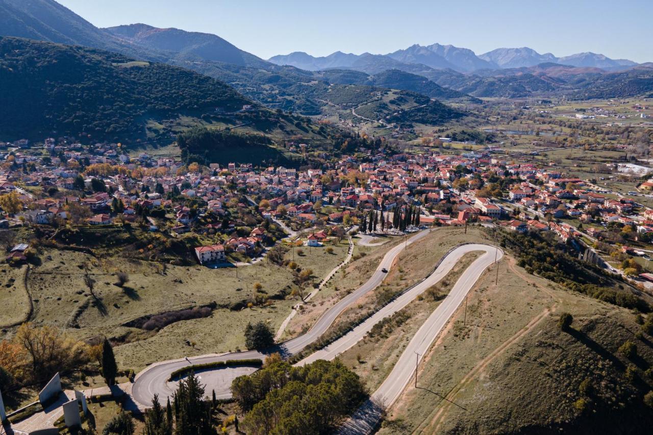Gm Luxury Suites Kalavryta Exterior photo
