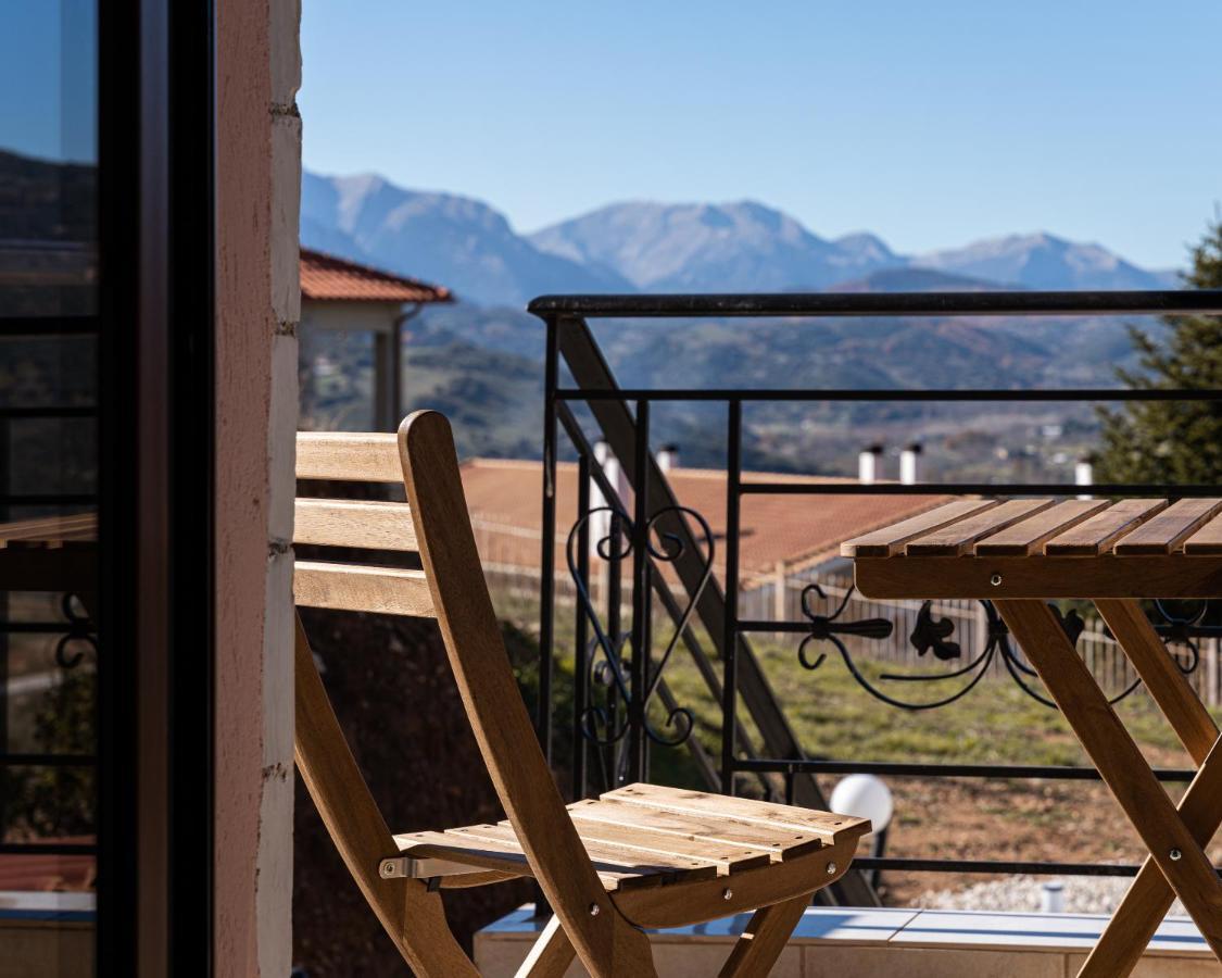 Gm Luxury Suites Kalavryta Exterior photo